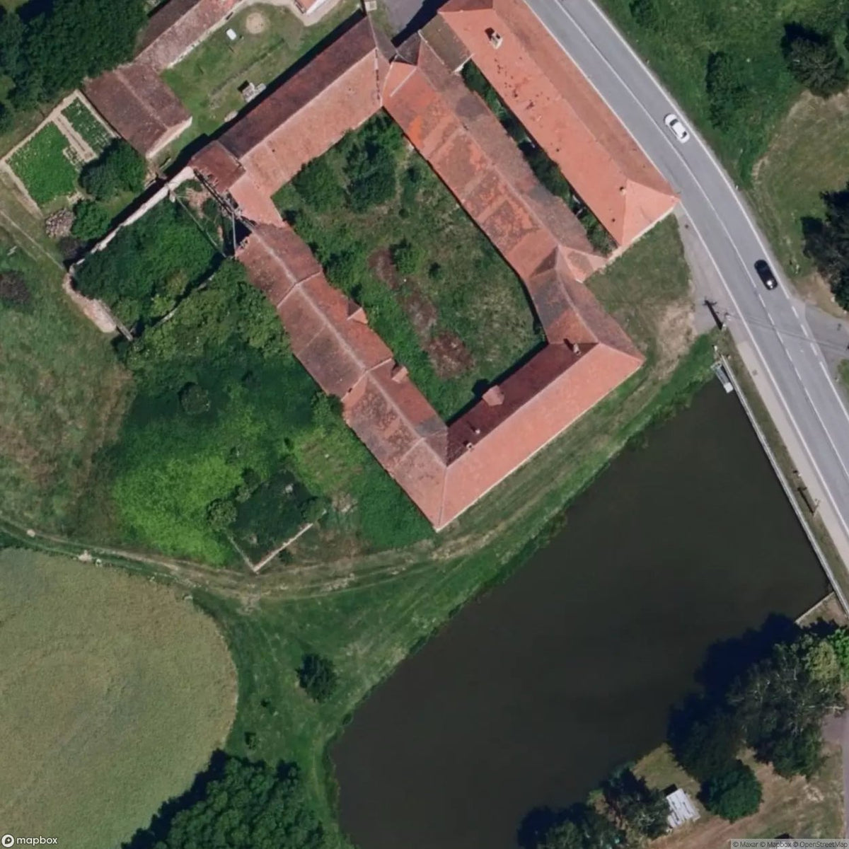 Dvur Vranovska Ves Inn [CZE] #11705