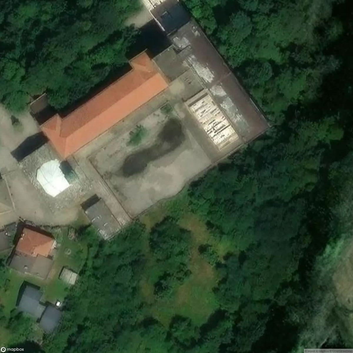 Building Complex [USA] #05728